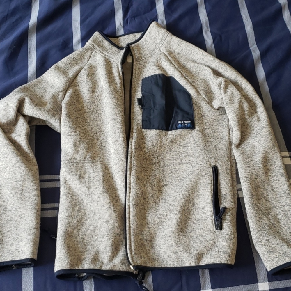 Old navy zip up w/ front & hands pockets
